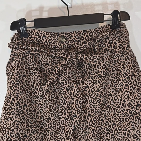 American Eagle Leopard Print Black & Brown Paper Bag Waist Mini Skirt Large - Picture 3 of 9